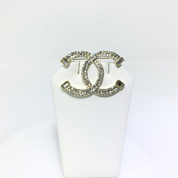 Naomi's Designer No. 2 Brooch - EarringEverything.com Fashion Jewelry For Trendsetters - FREE SHIPPING - #necklace #earrings #jewelry #jewellery #goldjewelry #silverjewelry #accessories #fashionista #fashionjewelry #instagood #bracelet #Ring #jewelrydesigner #bridesmaidsgifts #jewelryforsale #jewelrystore #jewelryporn #jewelryshop #jewelrylover #jewelrylovers #jewelrysale #jewelrygifts #jewelrybox #jewelrydesign #jewelryjunkie #pearls #swarovski #ontrend #uniquejewelry #EarringEverything