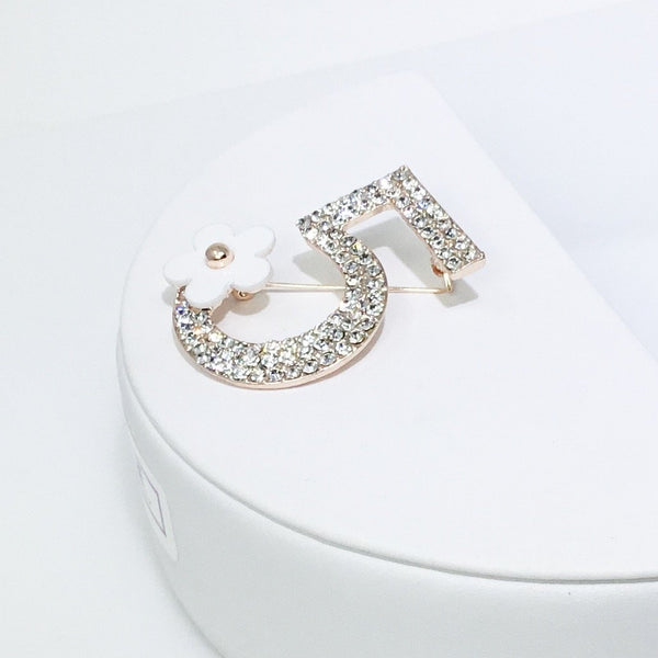 Regina's Designer #2 Brooch - EarringEverything.com Fashion Jewelry For Trendsetters - FREE SHIPPING - #necklace #earrings #jewelry #jewellery #goldjewelry #silverjewelry #accessories #fashionista #fashionjewelry #instagood #bracelet #Ring #jewelrydesigner #bridesmaidsgifts #jewelryforsale #jewelrystore #jewelryporn #jewelryshop #jewelrylover #jewelrylovers #jewelrysale #jewelrygifts #jewelrybox #jewelrydesign #jewelryjunkie #pearls #swarovski #ontrend #uniquejewelry #EarringEverything