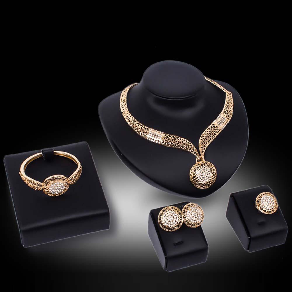 Isabella's Set - EarringEverything.com Fashion Jewelry For Trendsetters - FREE SHIPPING - #necklace #earrings #jewelry #jewellery #goldjewelry #silverjewelry #accessories #fashionista #fashionjewelry #instagood #bracelet #Ring #jewelrydesigner #bridesmaidsgifts #jewelryforsale #jewelrystore #jewelryporn #jewelryshop #jewelrylover #jewelrylovers #jewelrysale #jewelrygifts #jewelrybox #jewelrydesign #jewelryjunkie #pearls #swarovski #ontrend #uniquejewelry #EarringEverything
